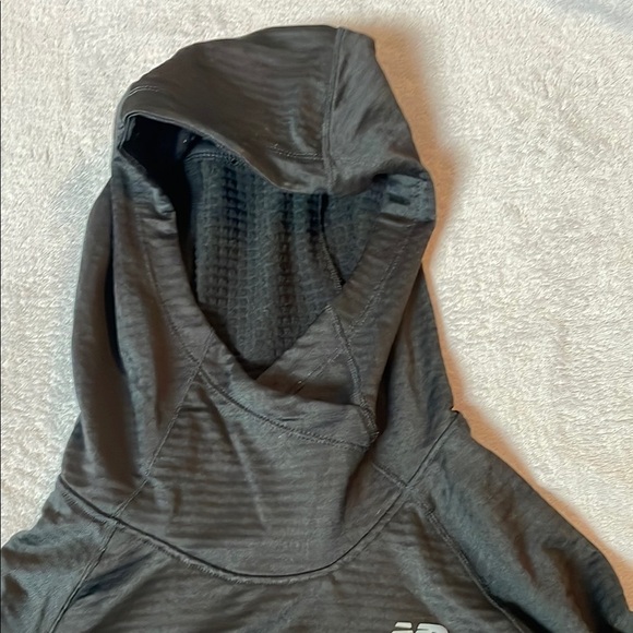 New Balance Black Hooded Athletic Shirt - Picture 6 of 11